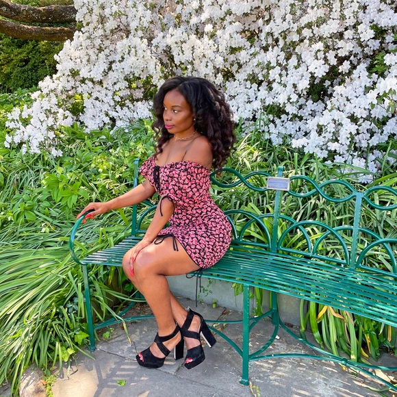 Floral Ruched Mini Dress - Picture 4 of 7